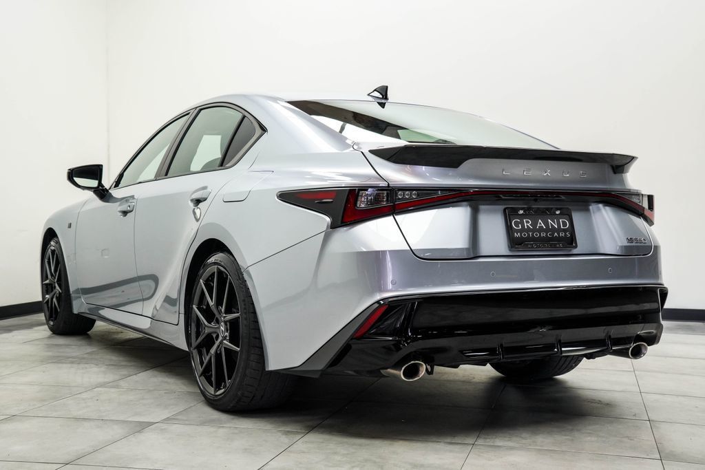 Lexus IS photo 12
