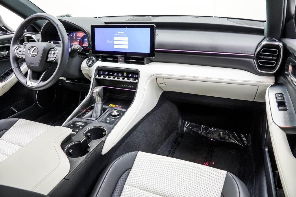 Lexus IS photo 23