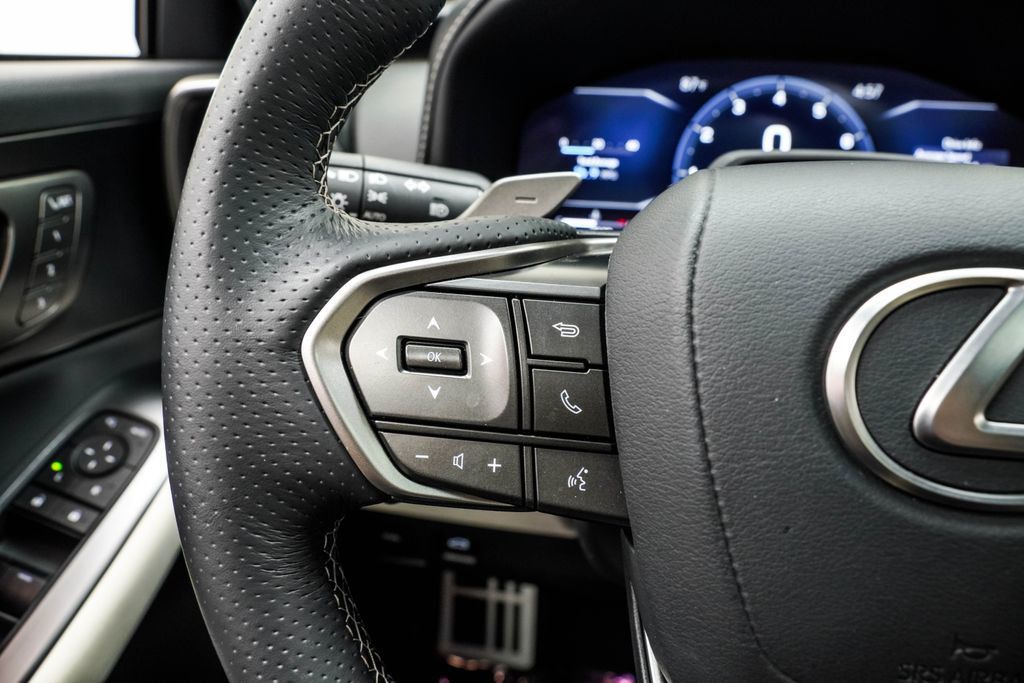 Lexus IS photo 35