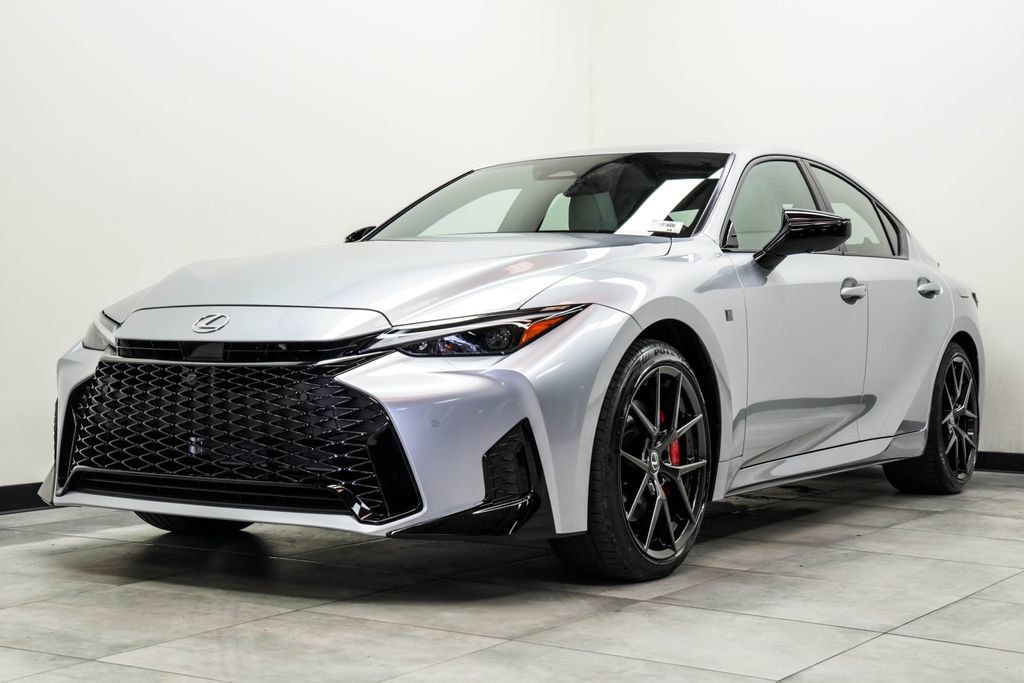 Lexus IS photo 9