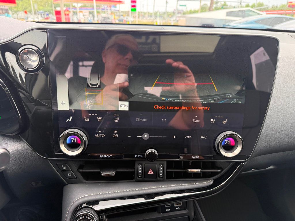 2026 Lexus NX *NX 350h LUX AWD*20"WHLS*MARK LEVINSON*PANO*PWR HTD REAR SEATS* - 23008449 - 16