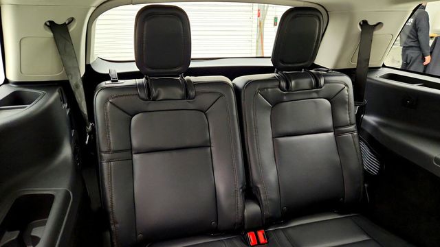 2026 Lincoln Aviator Reserve AWD w/ Equipment Group 201A, Revel Audio & 30-Way Seats - 23099952 - 19
