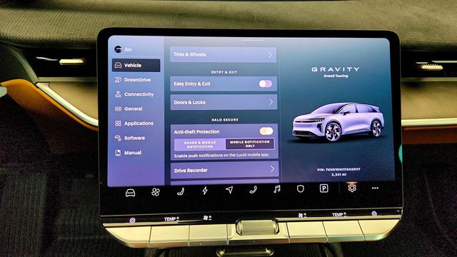 2026 Lucid Gravity Grand Touring AWD w/ Upgraded Orion Wheels in Platinum - 23012566 - 16