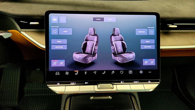 2026 Lucid Gravity Grand Touring AWD w/ Upgraded Orion Wheels in Platinum - 23012566 - 19