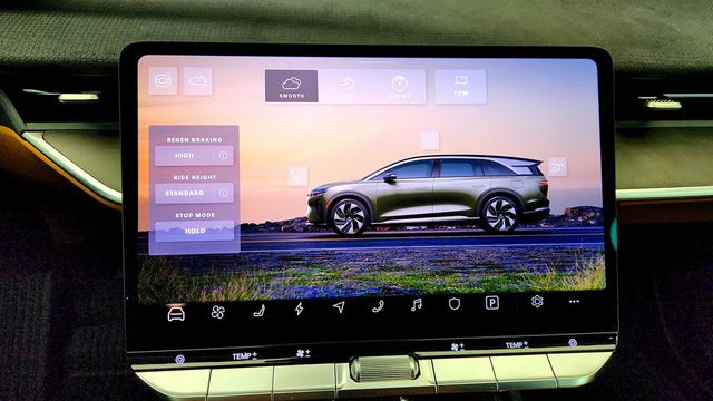 2026 Lucid Gravity Grand Touring AWD w/ Upgraded Orion Wheels in Platinum - 23012566 - 21