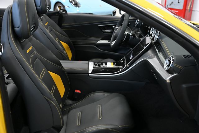 2026 Mercedes-Benz CLE AMG CLE 53 4MATIC+ Cabriolet - 22982839 - 28