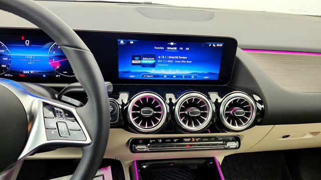 2026 Mercedes-Benz GLA GLA 250 4MATIC SUV, Exclusive w/ Pano. Sunroof & Surround View - 23002132 - 16