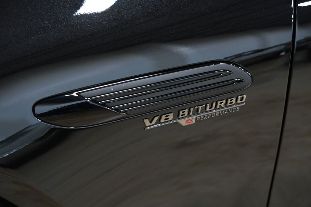 2026 Mercedes-Benz SL AMG SL 63 S E Performance Roadster - 22967893 - 9