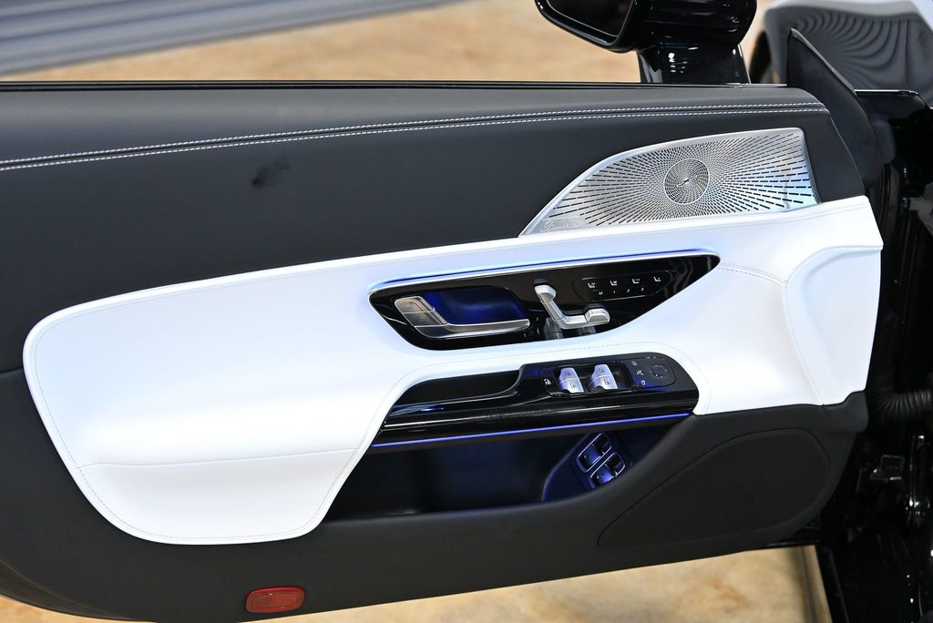 2026 Mercedes-Benz SL AMG SL 63 S E Performance Roadster - 22967893 - 34