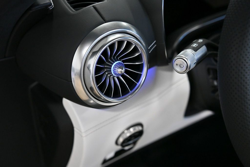 2026 Mercedes-Benz SL AMG SL 63 S E Performance Roadster - 22967893 - 40