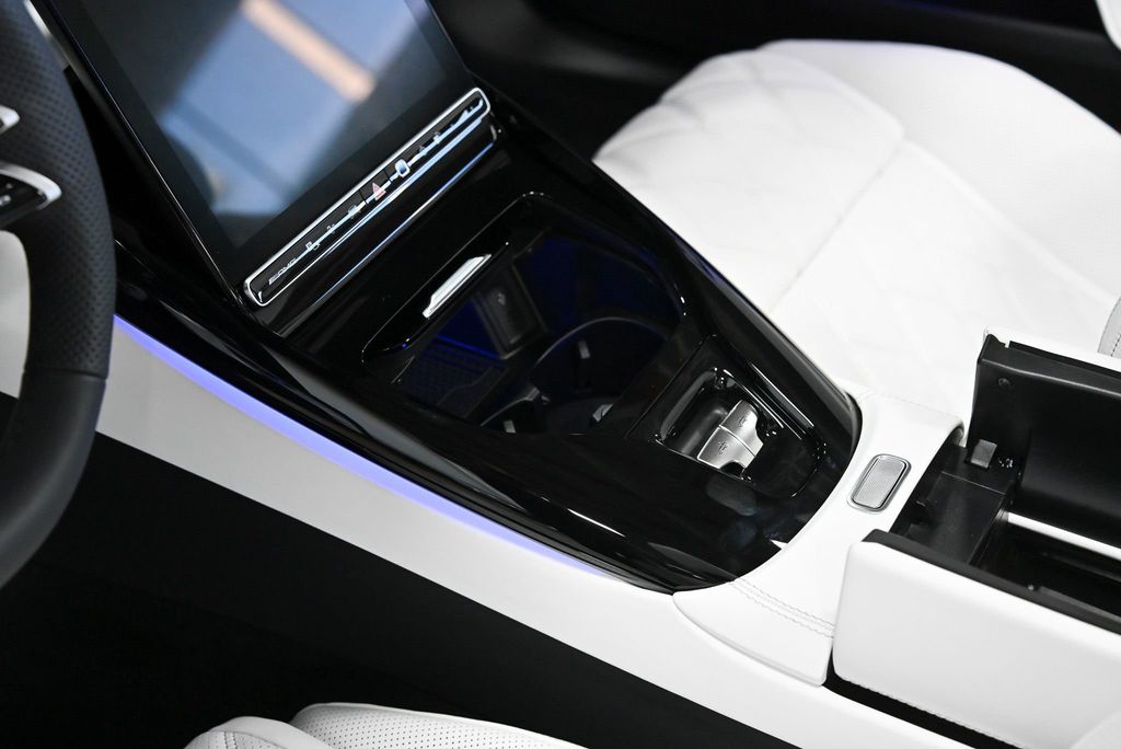 2026 Mercedes-Benz SL AMG SL 63 S E Performance Roadster - 22967893 - 41