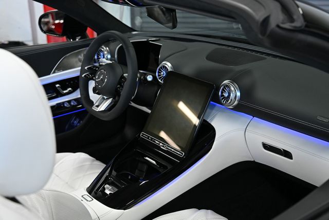 2026 Mercedes-Benz SL AMG SL 63 S E Performance Roadster - 22967893 - 46