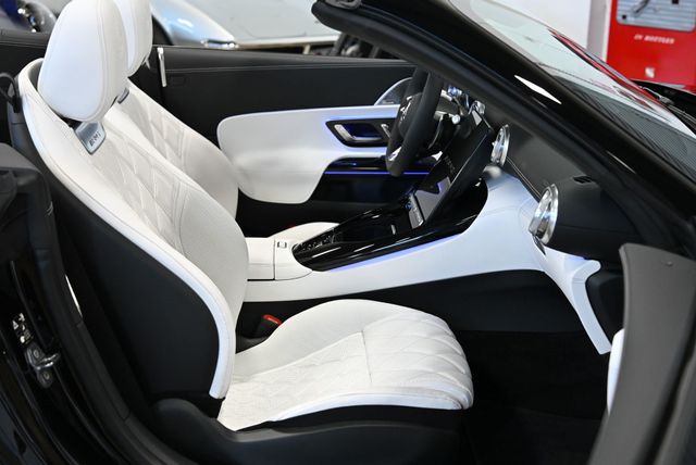 2026 Mercedes-Benz SL AMG SL 63 S E Performance Roadster - 22967893 - 47