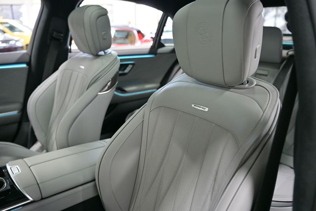 2026 Mercedes-Benz S-Class AMG S 63 E 4MATIC Sedan - 22986297 - 27
