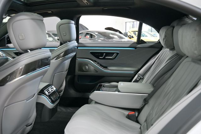 2026 Mercedes-Benz S-Class AMG S 63 E 4MATIC Sedan - 22986297 - 28