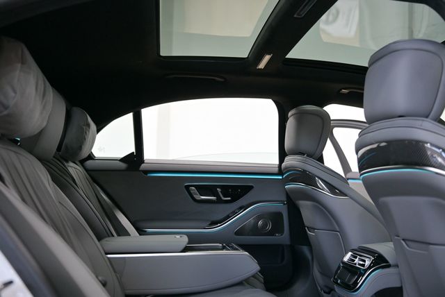 2026 Mercedes-Benz S-Class AMG S 63 E 4MATIC Sedan - 22986297 - 35