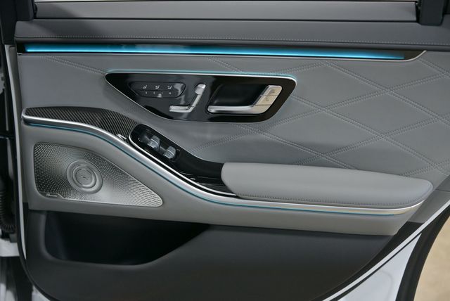 2026 Mercedes-Benz S-Class AMG S 63 E 4MATIC Sedan - 22986297 - 37