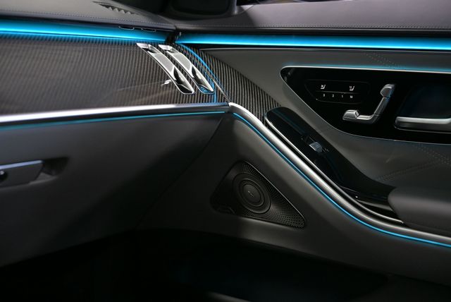 2026 Mercedes-Benz S-Class AMG S 63 E 4MATIC Sedan - 22986297 - 60