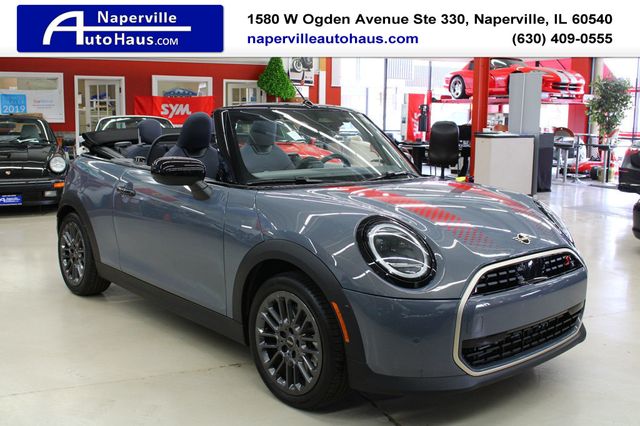 2026 MINI Convertible Cooper S Signature's photo