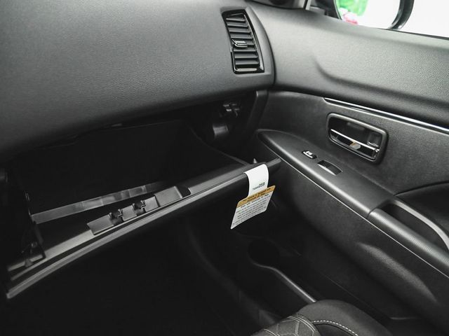 2026 Mitsubishi Outlander Sport 2.0 ES - 23041211 - 15