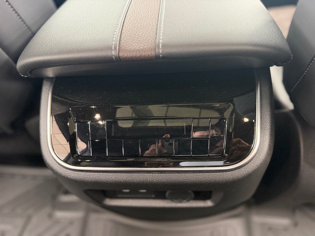2026 Nissan Armada 4x4 Platinum - 23082852 - 26