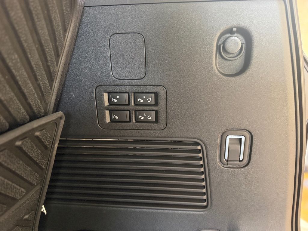 2026 Nissan Armada 4x4 Platinum - 23082852 - 33