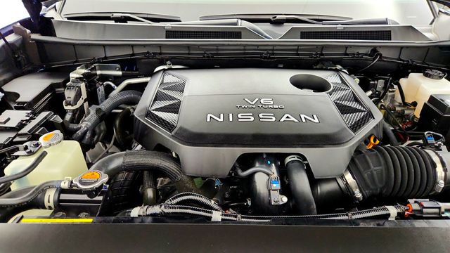 2026 Nissan Armada 4x4 Platinum *Ltd Avail* w/ Cross Bars - 23079602 - 26