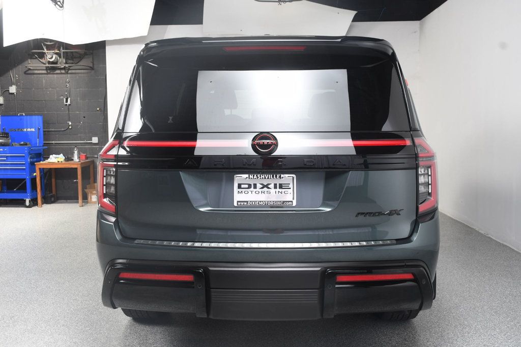Nissan Armada photo 12