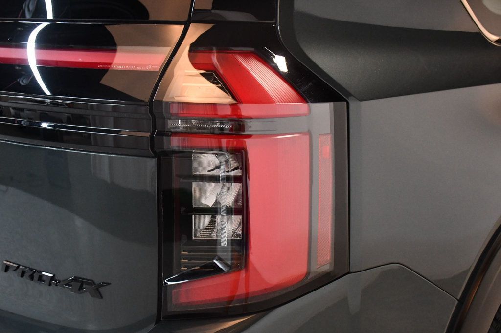 Nissan Armada photo 14