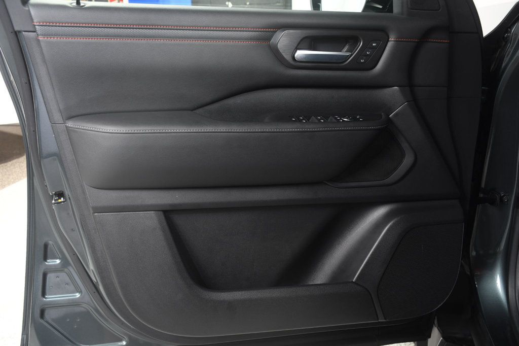 Nissan Armada photo 21