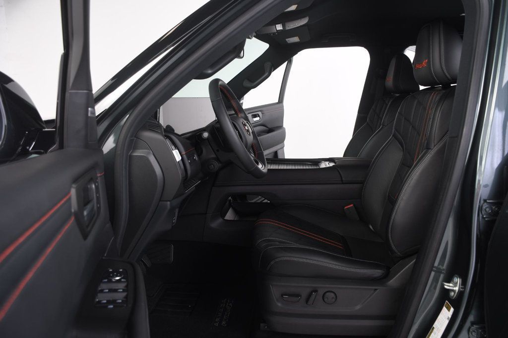 Nissan Armada photo 27