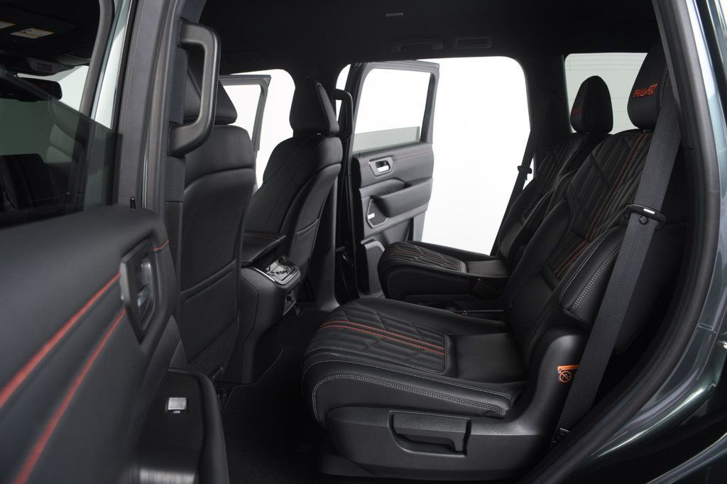 Nissan Armada photo 32