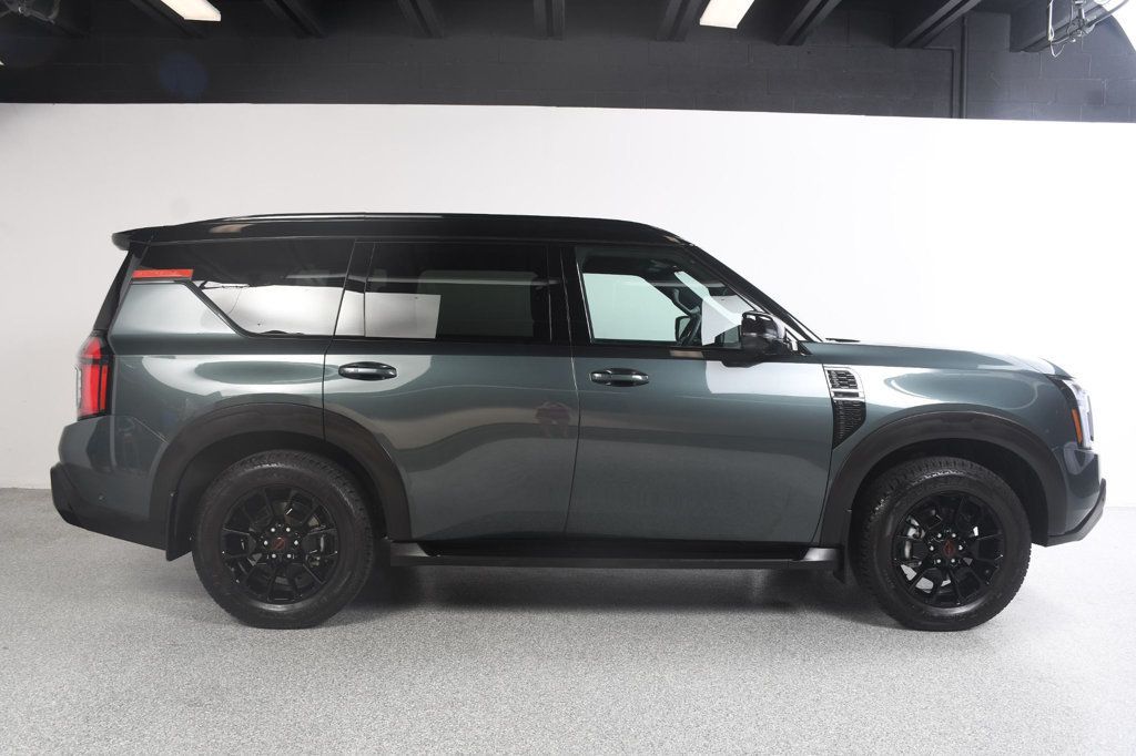 Nissan Armada photo 4
