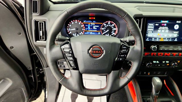 2026 Nissan Frontier Crew Cab 4x4 PRO-4X w/ Convenience Package - 23088243 - 12
