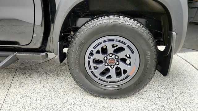 2026 Nissan Frontier Crew Cab 4x4 PRO-4X w/ Convenience Package - 23088243 - 8