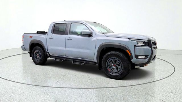 2026 Nissan Frontier Crew Cab 4x4 PRO-4X w/ Convenience Pkg, Tonneau & Step Rails - 23083472 - 2