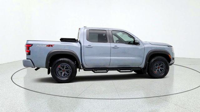 2026 Nissan Frontier Crew Cab 4x4 PRO-4X w/ Convenience Pkg, Tonneau & Step Rails - 23083472 - 3