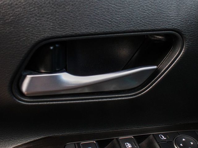 2026 Nissan Kicks SR - 23080803 - 9