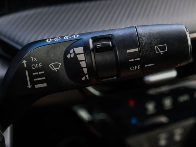 2026 Nissan Kicks SR - 23080803 - 26