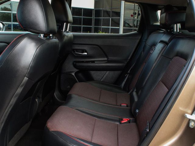 2026 Nissan Kicks SR - 23080803 - 31