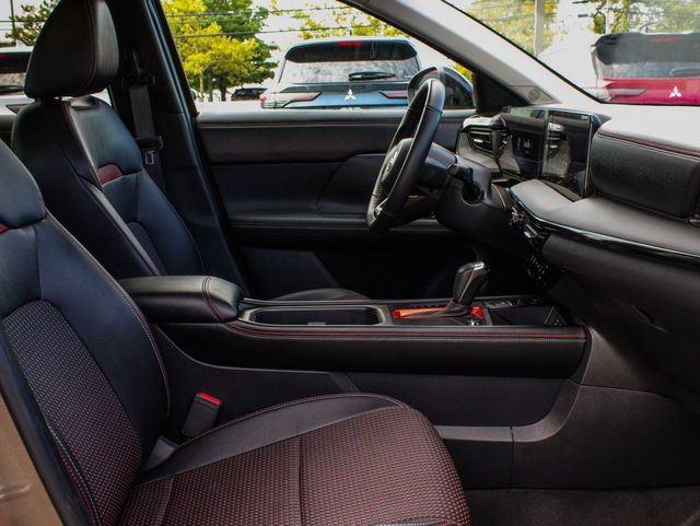 2026 Nissan Kicks SR - 23080803 - 40