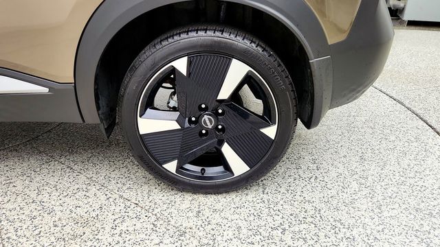 2026 Nissan Kicks SR AWD w/ Cold Weather Package & 19'' Alloy Wheels - 23094171 - 8