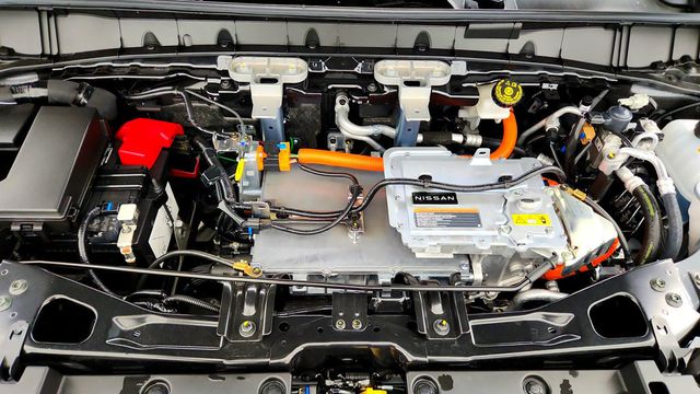 2026 Nissan Leaf PLATINUM+ FWD - 23063779 - 25