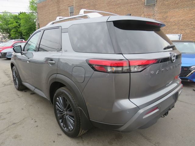 2026 Nissan Pathfinder SL 4WD's photo