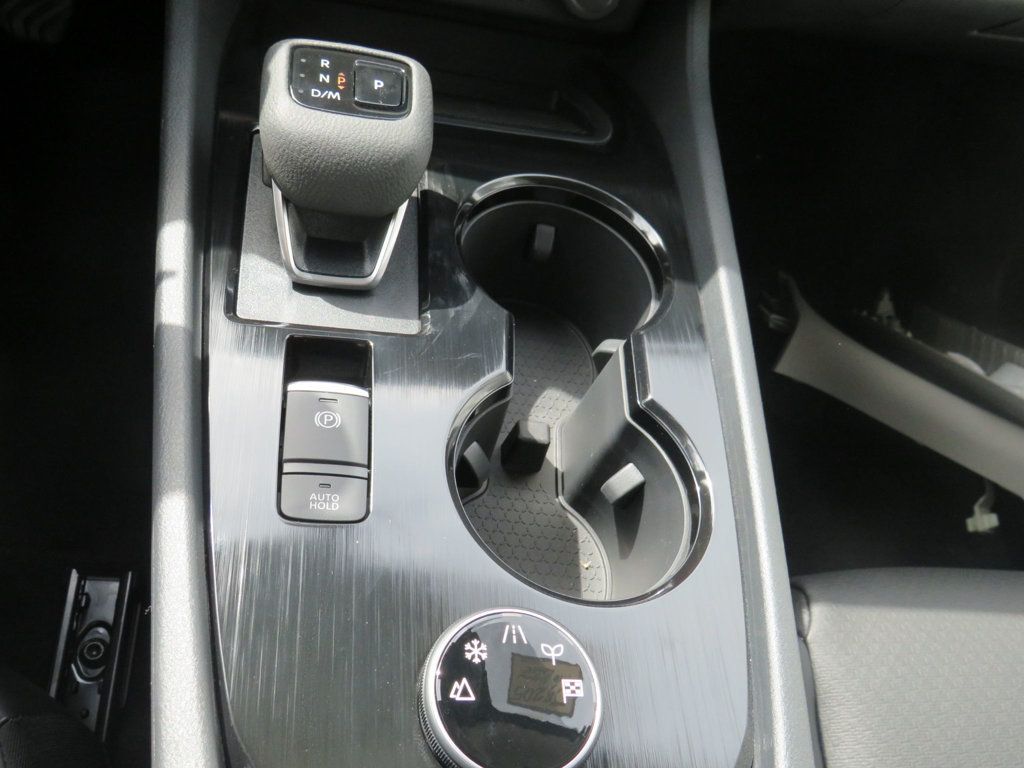 Nissan Rogue photo 15