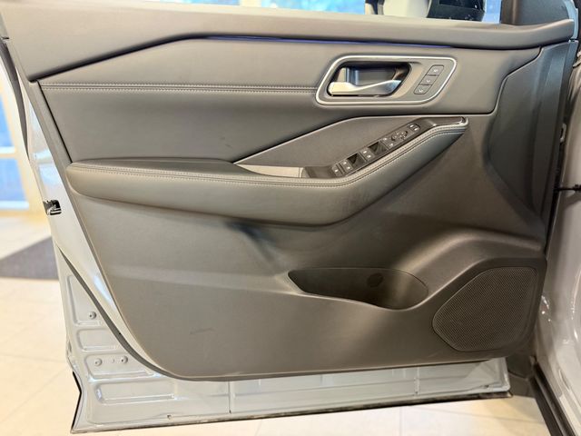 2026 Nissan Rogue AWD Platinum - 23072932 - 17