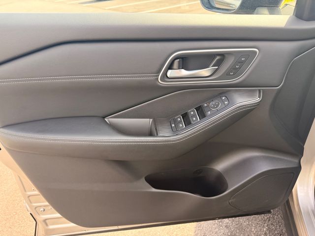 2026 Nissan Rogue AWD PLATINUM - 23070453 - 4