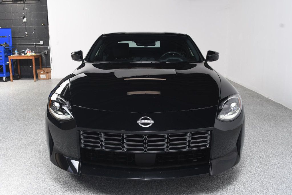 Nissan Z photo 16