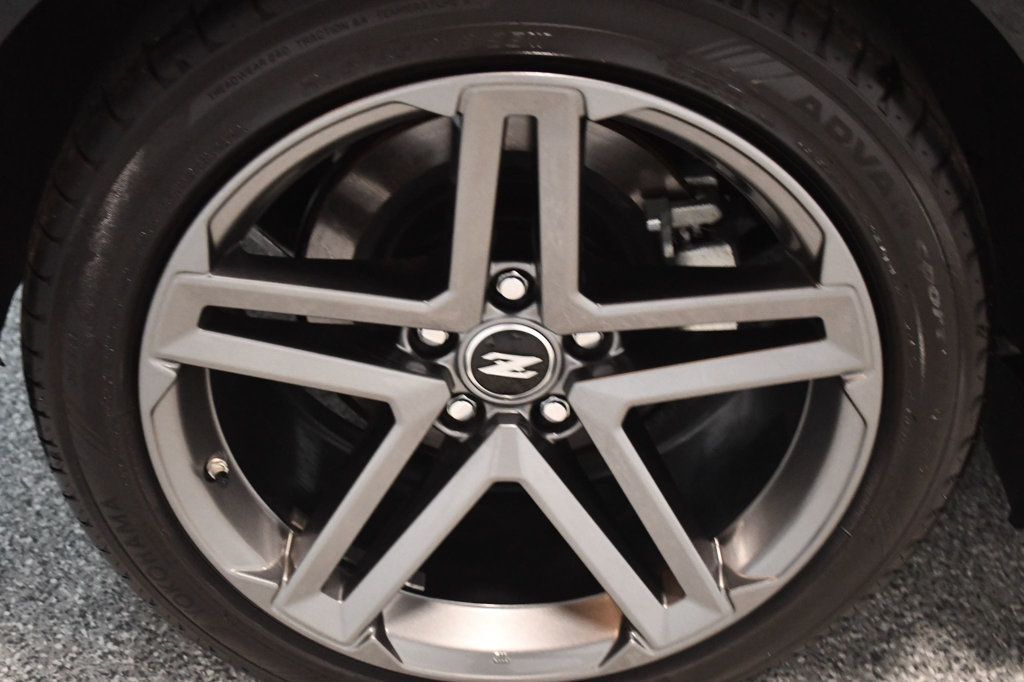 Nissan Z photo 20