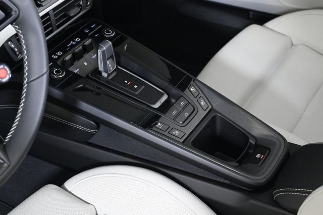 2026 Porsche 911  - 22919188 - 16